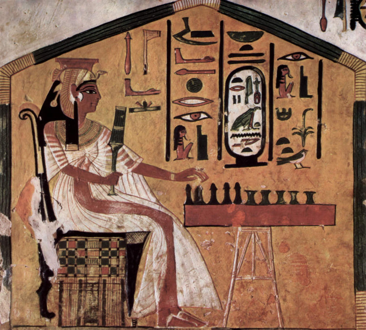 Tomb art of Nefertiti playing senet